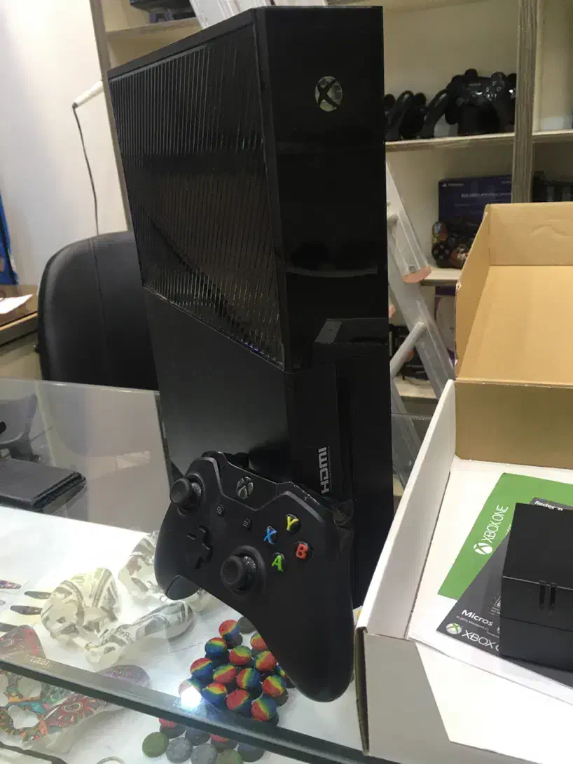 وان به همراه دسته و فول بازی XBOX|کنسول، بازی ویدئویی و آنلاین|تهران, فدک|دیوار