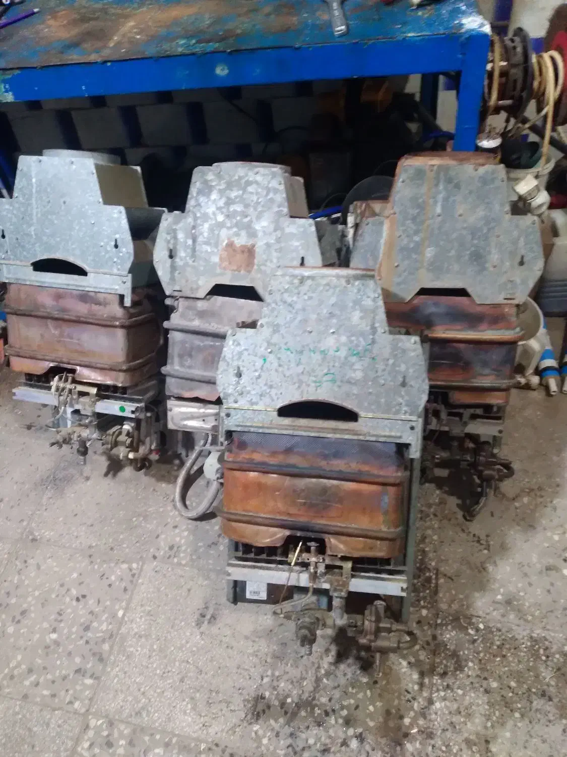 نصب وسرویس آبگرمکن دیواری وبخاری|خدمات پیشه و مهارت|شوشتر, |دیوار