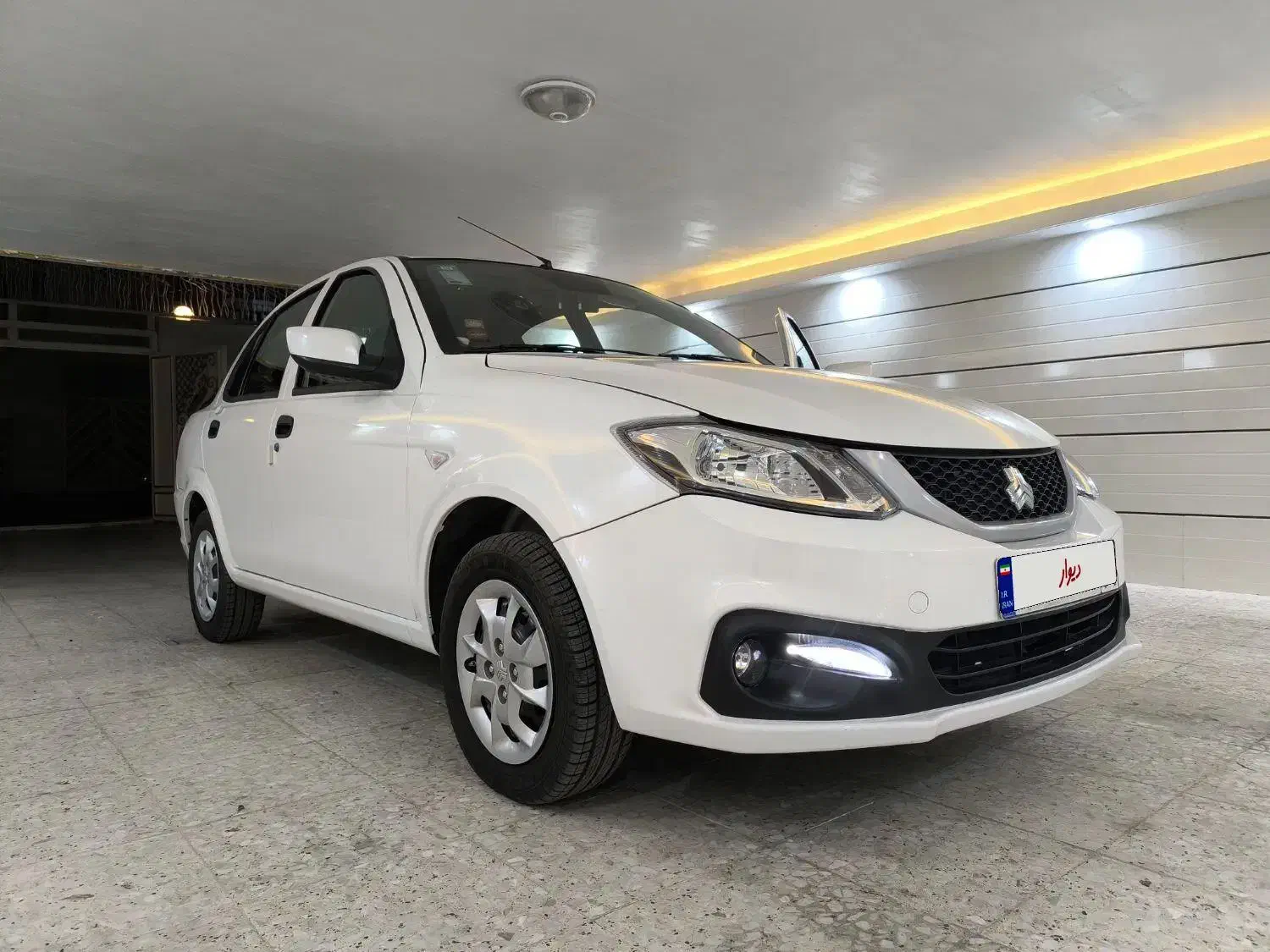 ساینا s در حد خشک|خودرو سواری و وانت|بروجرد, |دیوار