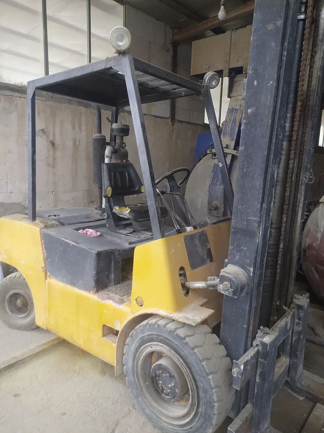 لیف تراک 3.5 تن سهند|ماشین‌آلات صنعتی|شبستر, |دیوار