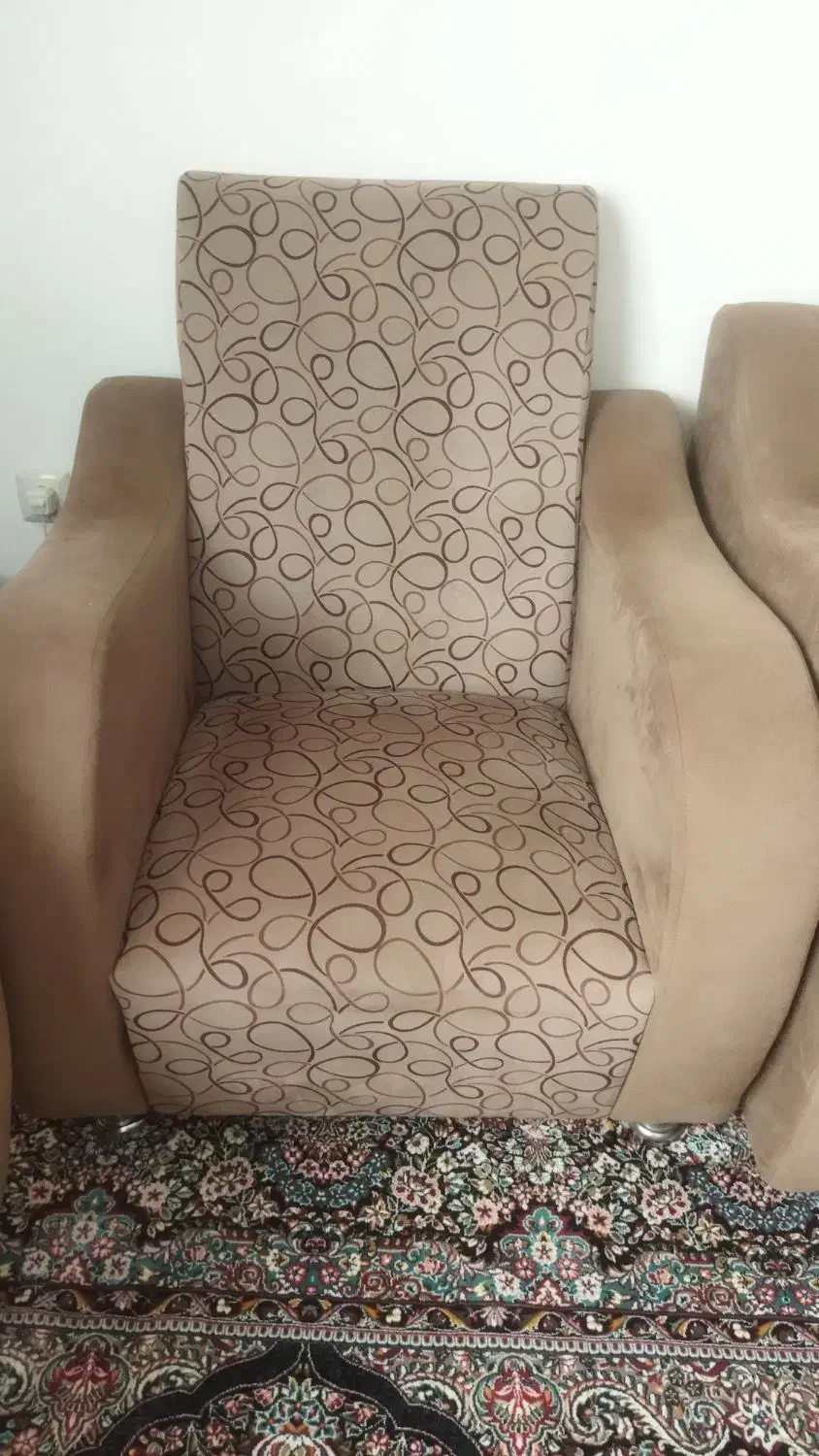 مبل راحتی هفت نفره درفومن|مبلمان خانگی و میز عسلی|فومن, |دیوار
