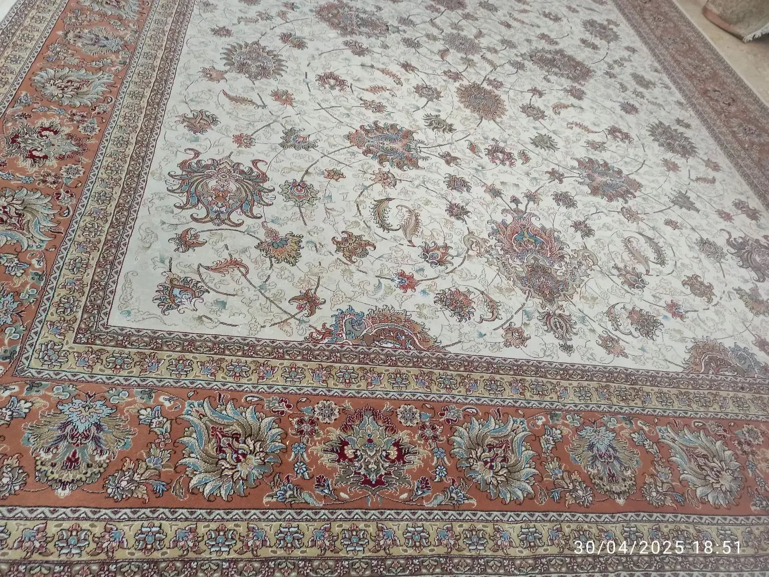 فرش کارکرده پرهام/۱۲متری شونهر ۷۰۰ شانه /دو تخته)|فرش|مشهد, حجاب (شهرک غرب)|دیوار