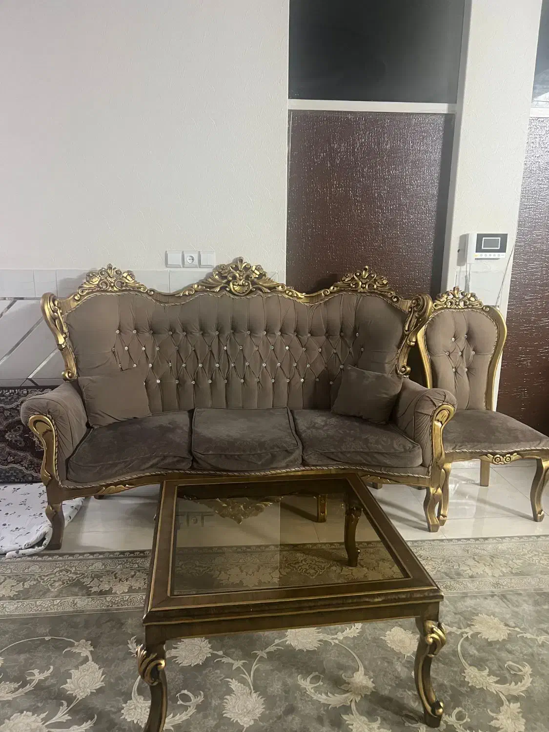 مبل|مبلمان خانگی و میز عسلی|اصفهان, عاشق‌آباد|دیوار