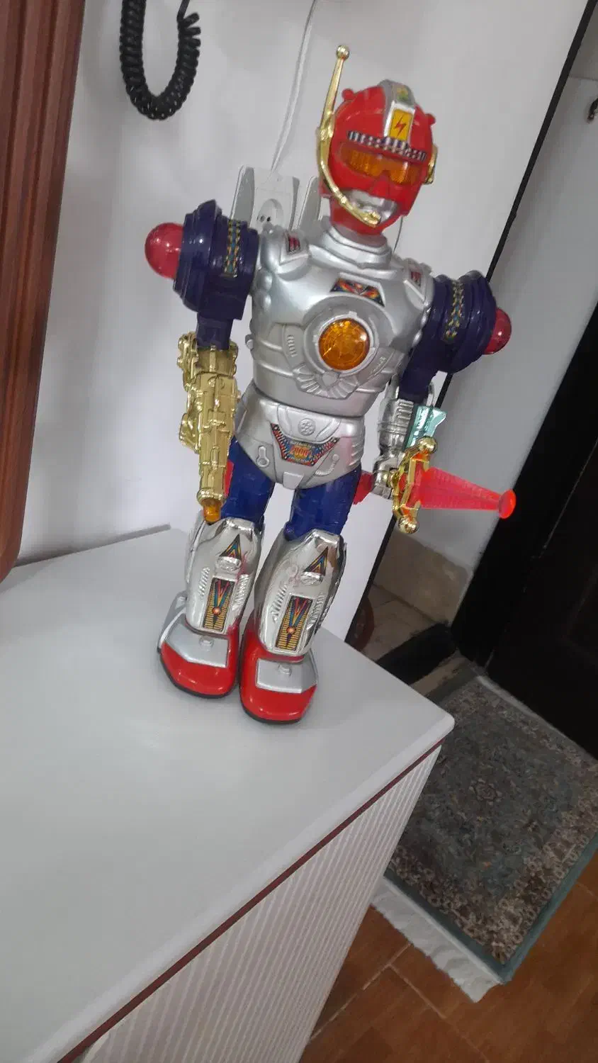 اسباب بازی ادم اهنی|اسباببازی|رشت, نیروی دریایی|دیوار