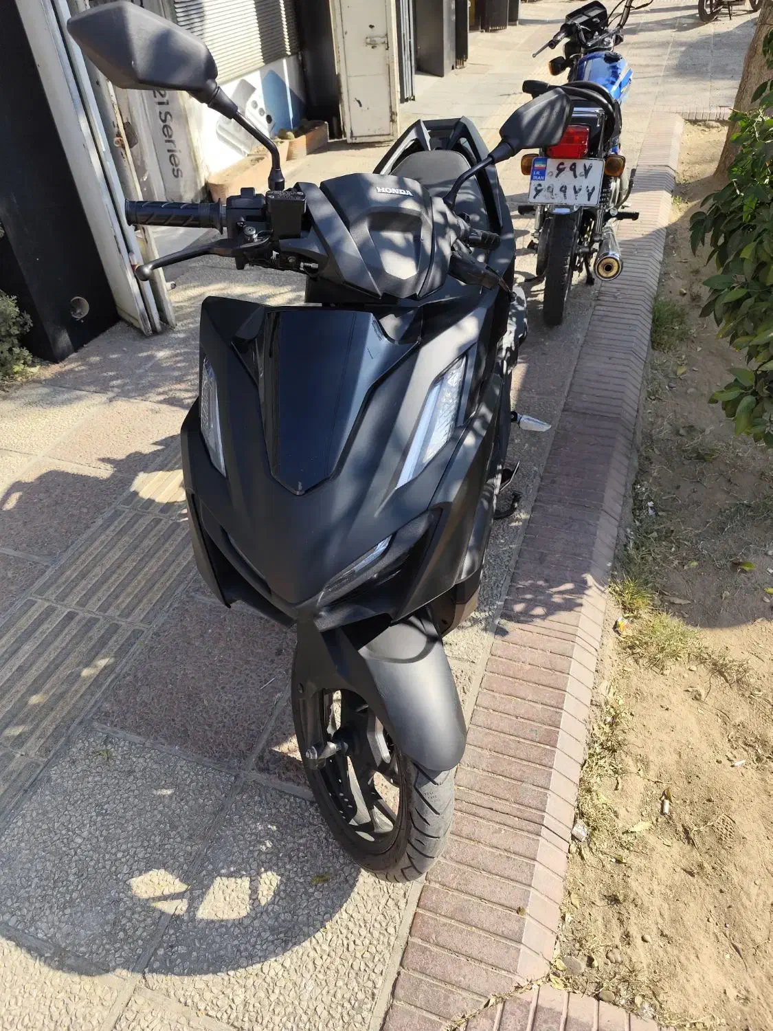 کیلیک ۱۷۰|موتورسیکلت|شیراز, سیاه سنگ|دیوار