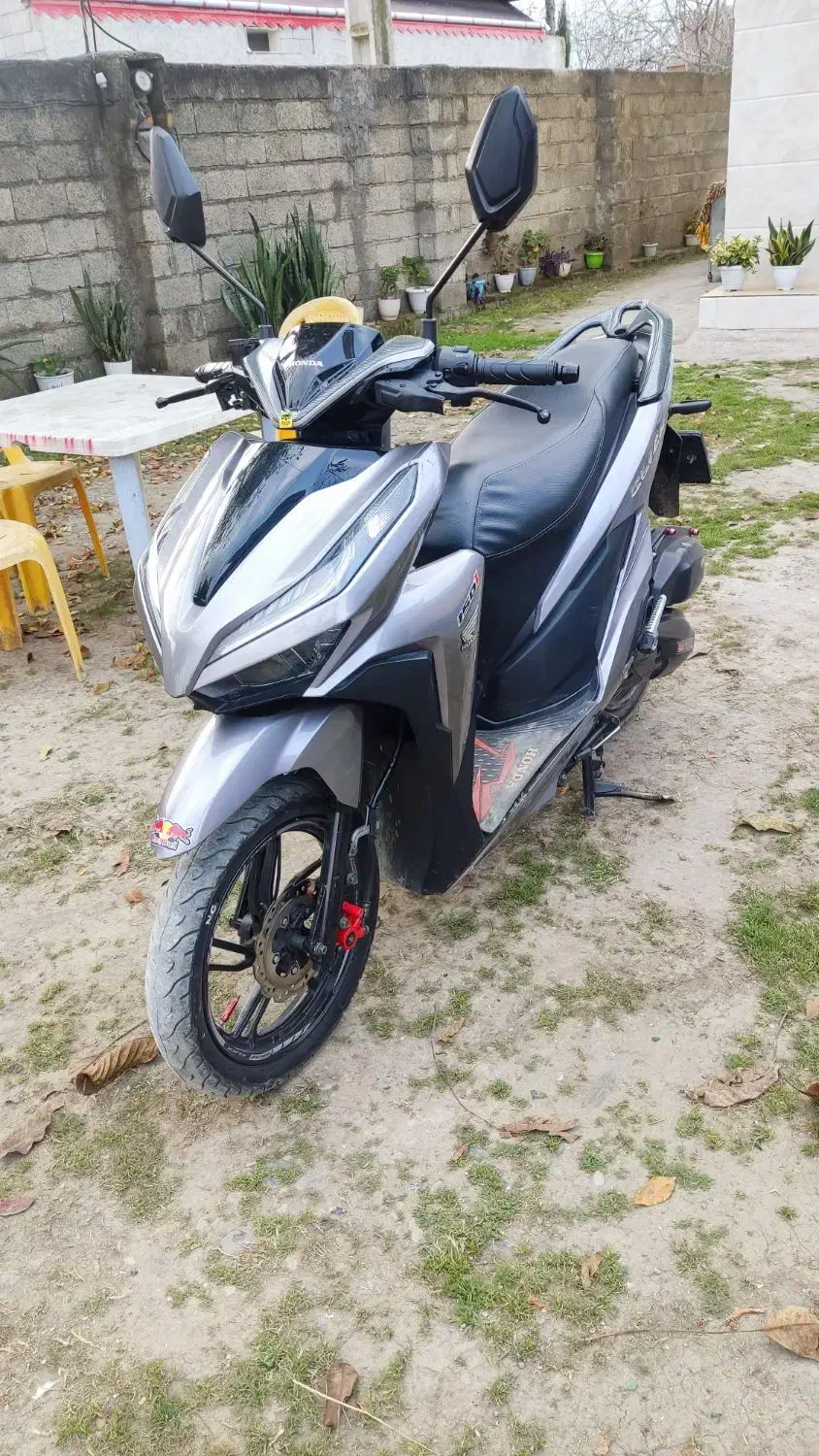 کیلیک خاکستری|موتورسیکلت|شاندرمن, |دیوار