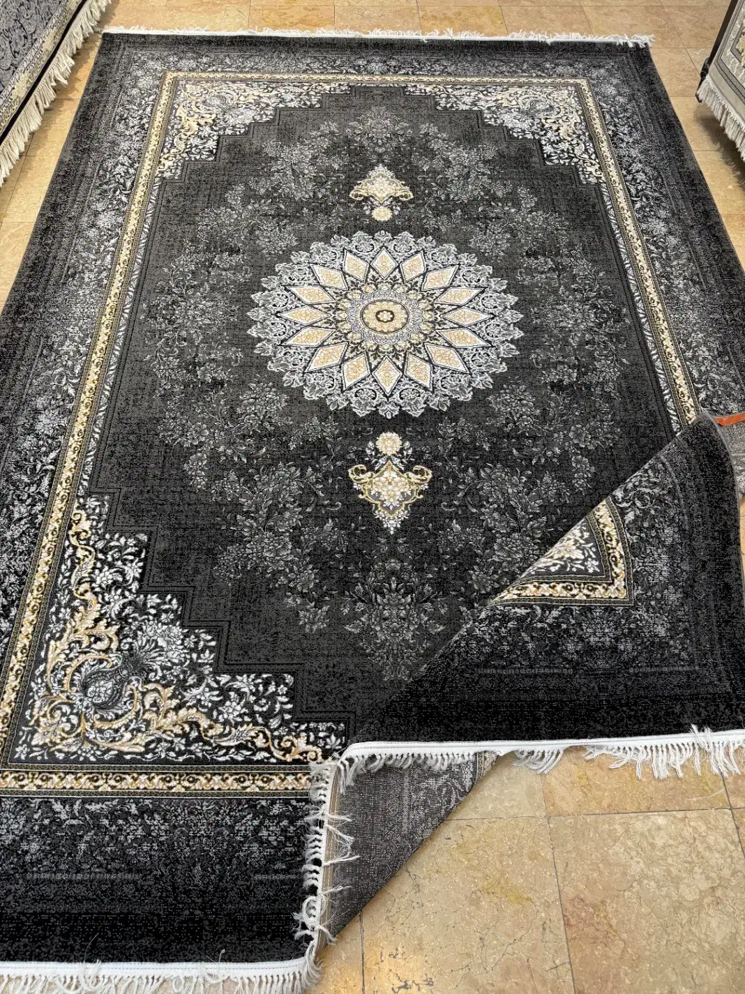 فرش دودی خوش‌نقش، کیفیت مقبول|فرش|گرگان, |دیوار