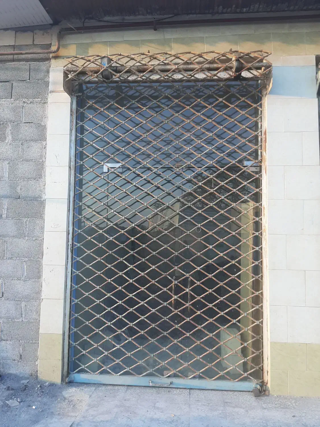 فروش|مصالح و تجهیزات ساختمان|بندر انزلی, معلم|دیوار