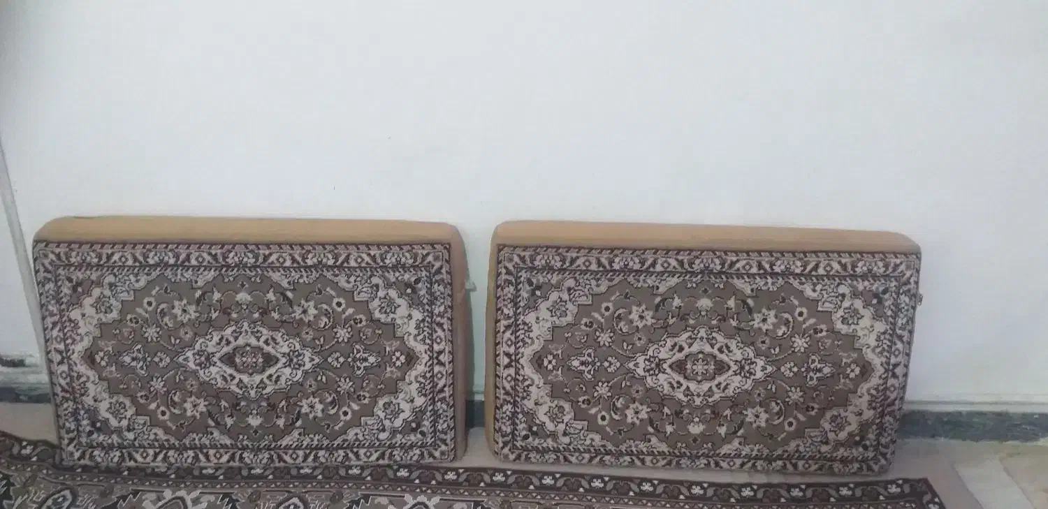 پشتی|پشتی|بومهن, |دیوار