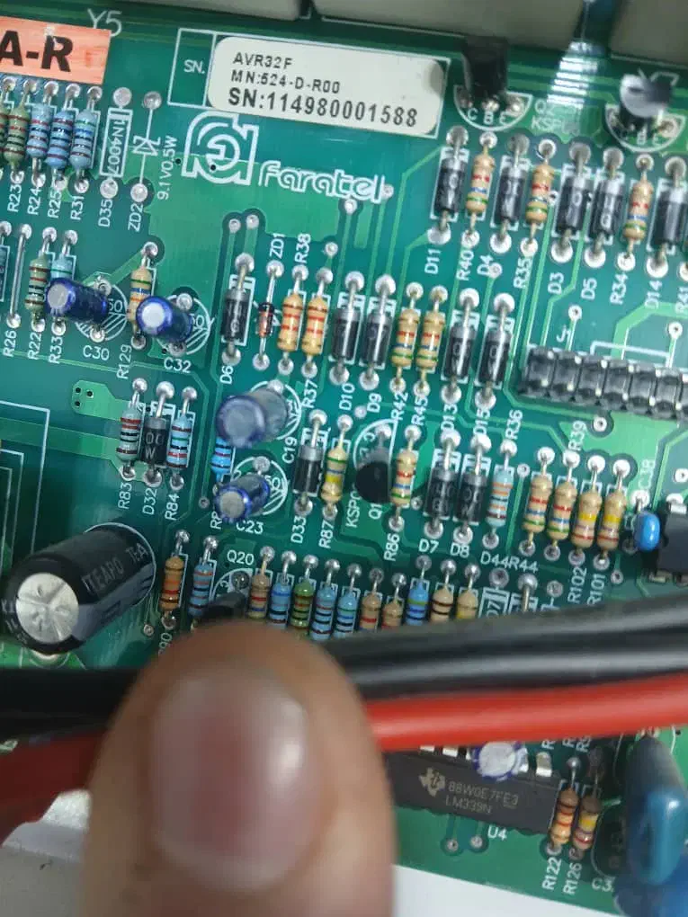 تعمیرات تخصصی شارژرباطری، اینورتر، UPS|فروشگاه و مغازه|لاهیجان, شیشه گران|دیوار