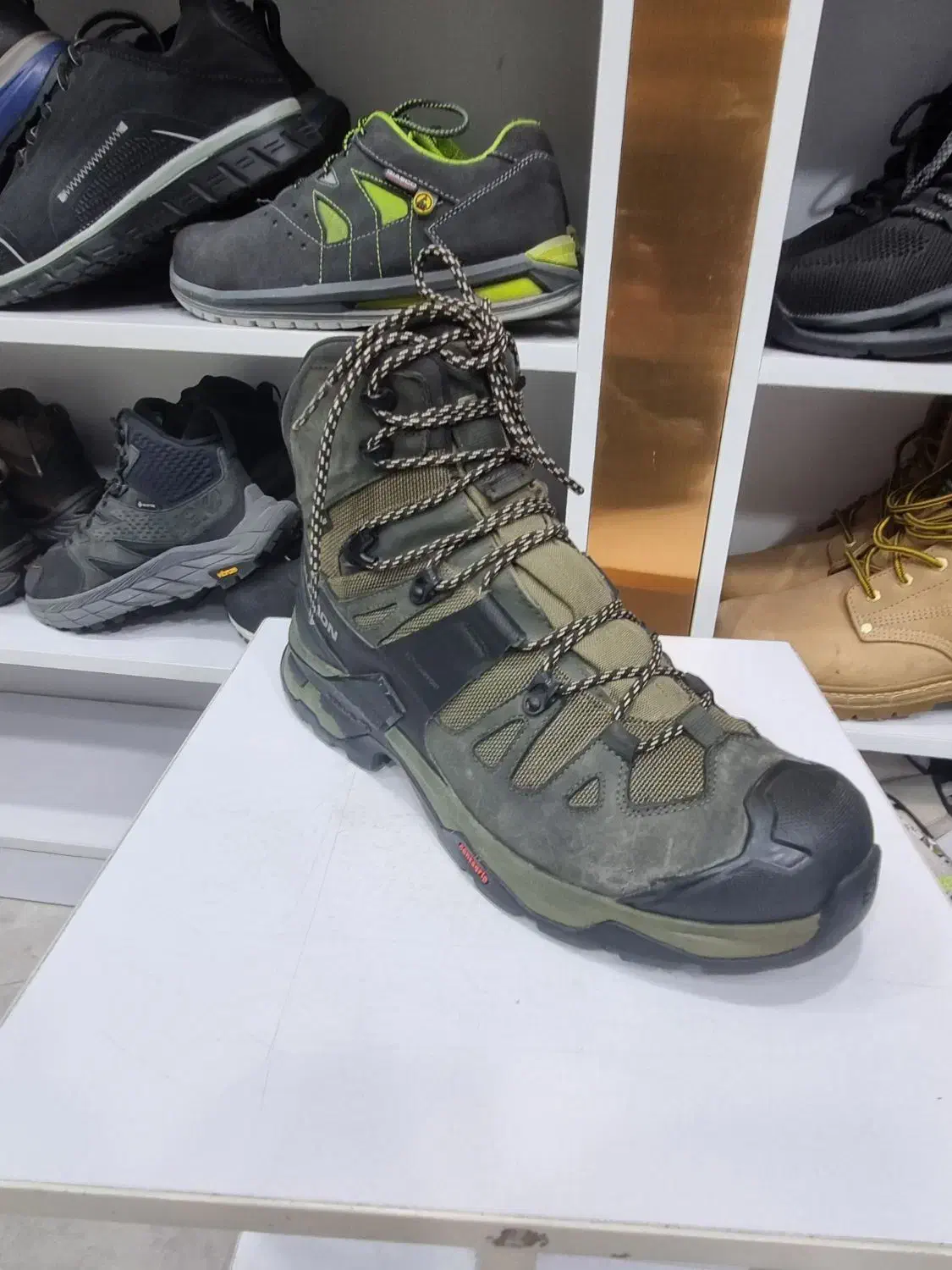 کوهنوردی سالامون QUEST 4D سایز ۴۵ اورجینال|کیف، کفش، کمربند|تهران, تجریش|دیوار