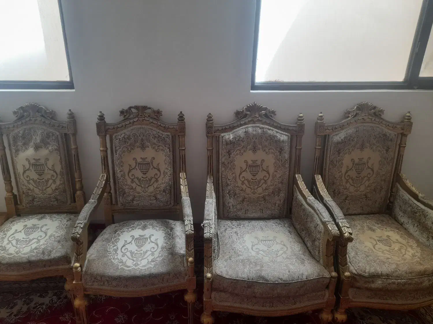 مبل ۹ نفره سلطنتی سالم|مبلمان خانگی و میز عسلی|رباط‌کریم, رباط‌کریم|دیوار