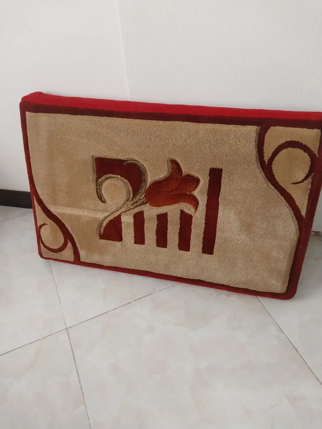 پشتی درحد نو|پشتی|بومهن, |دیوار