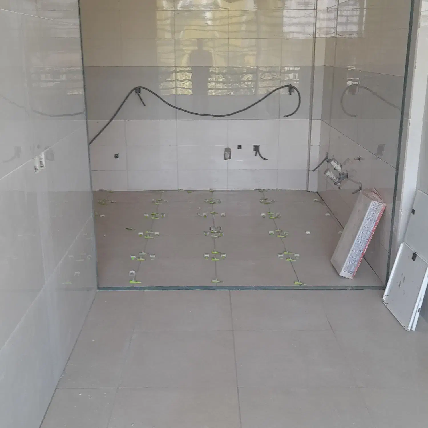 اجرای انواع کاشی وسرامیک و نمای ساختمان وغیره|خدمات پیشه و مهارت|کوهدشت, |دیوار