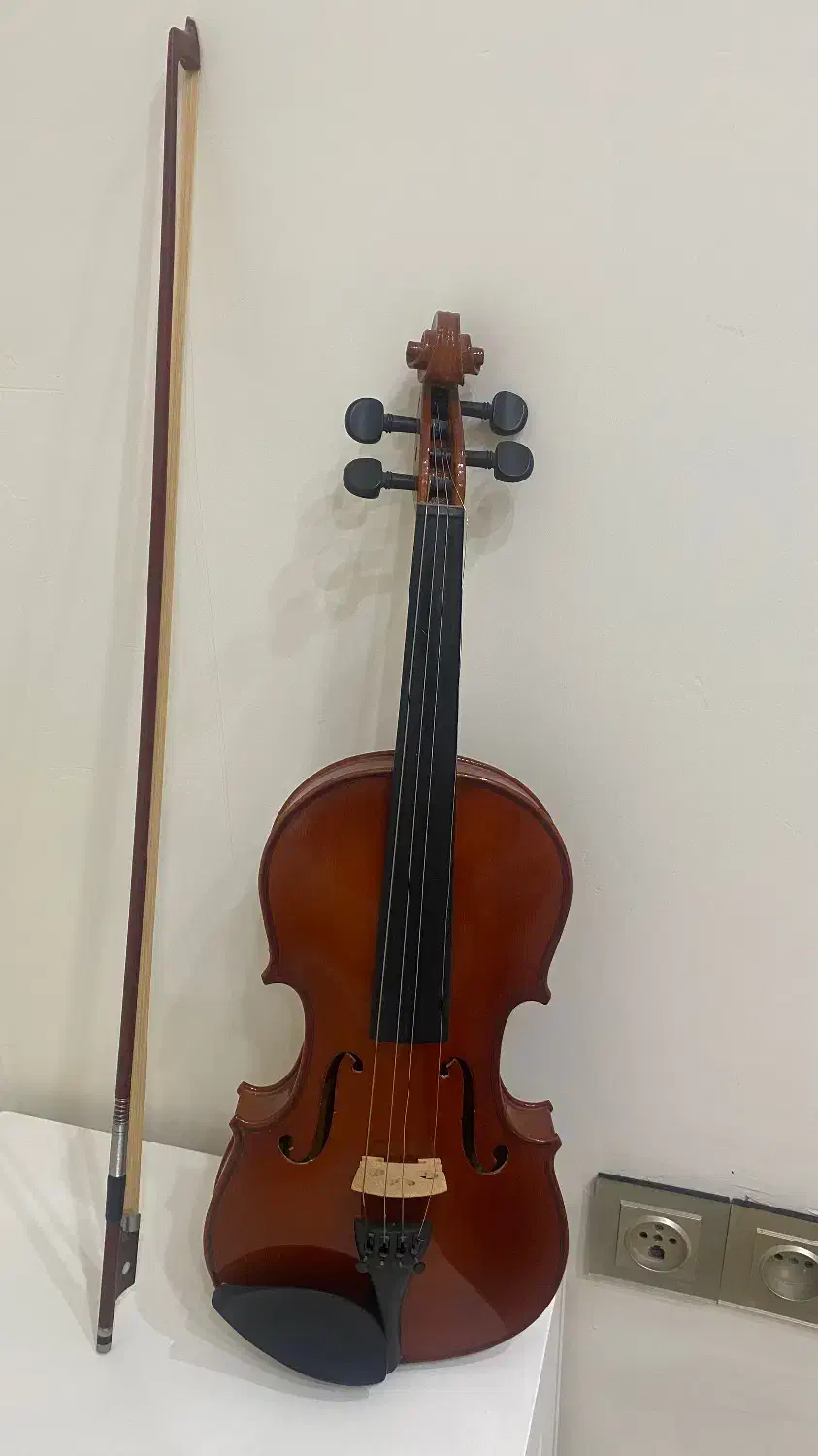 ویالن|ویولن|پردیس, فاز ۸|دیوار