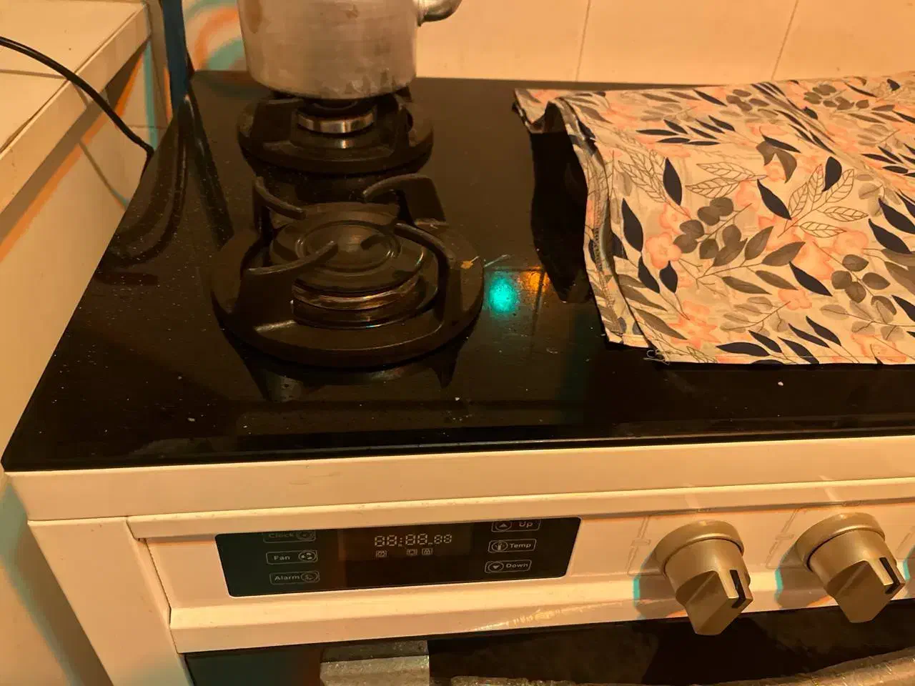 گاز طرح فر صفحه شیشه ای نوه نو|اجاق گاز و لوازم برقی پختوپز|هشتگرد, شهرک بوستان|دیوار