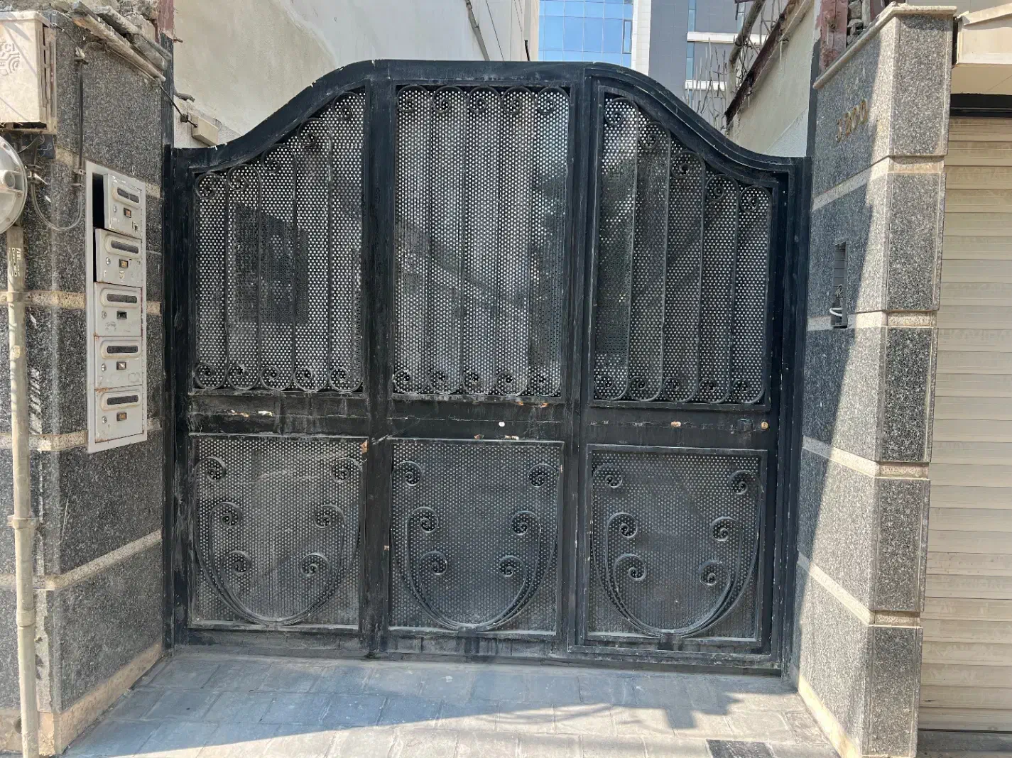 فروش درب آهنی پارکینگ|مصالح و تجهیزات ساختمان|تهران, حصار بوعلی|دیوار