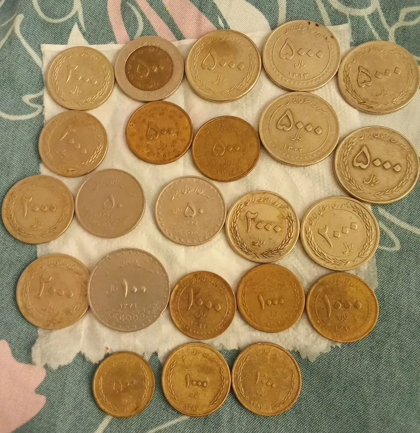 سکه های قدیمی تعداد کمی|کلکسیون سکه، تمبر، اسکناس|شیراز, درکی|دیوار