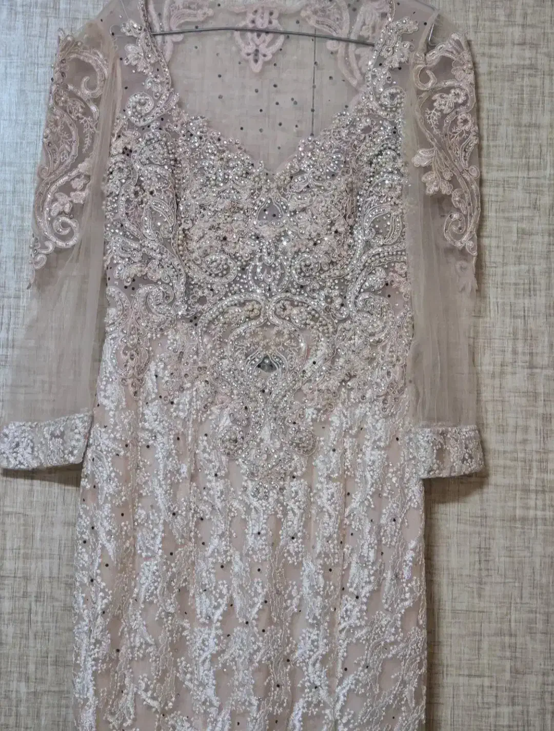 تعدادی لباس مجلسی|لباس|بیرانوند, |دیوار