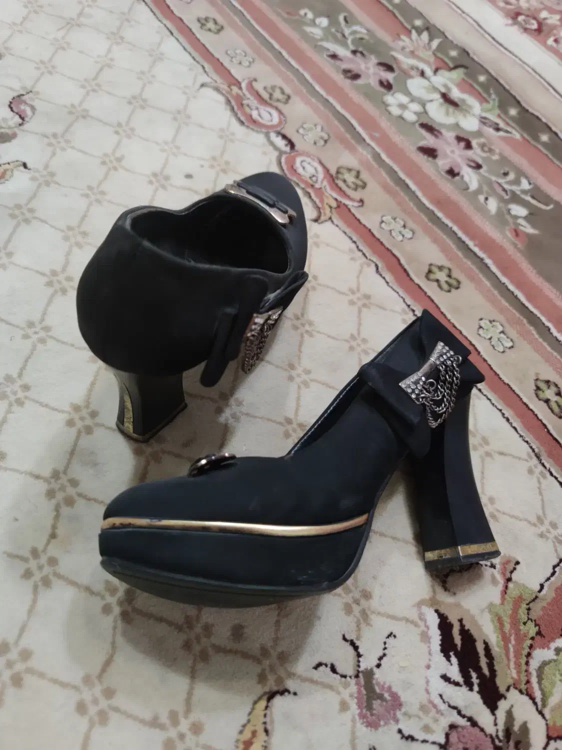 کفش مجلسی|کیف، کفش، کمربند|زابل, |دیوار