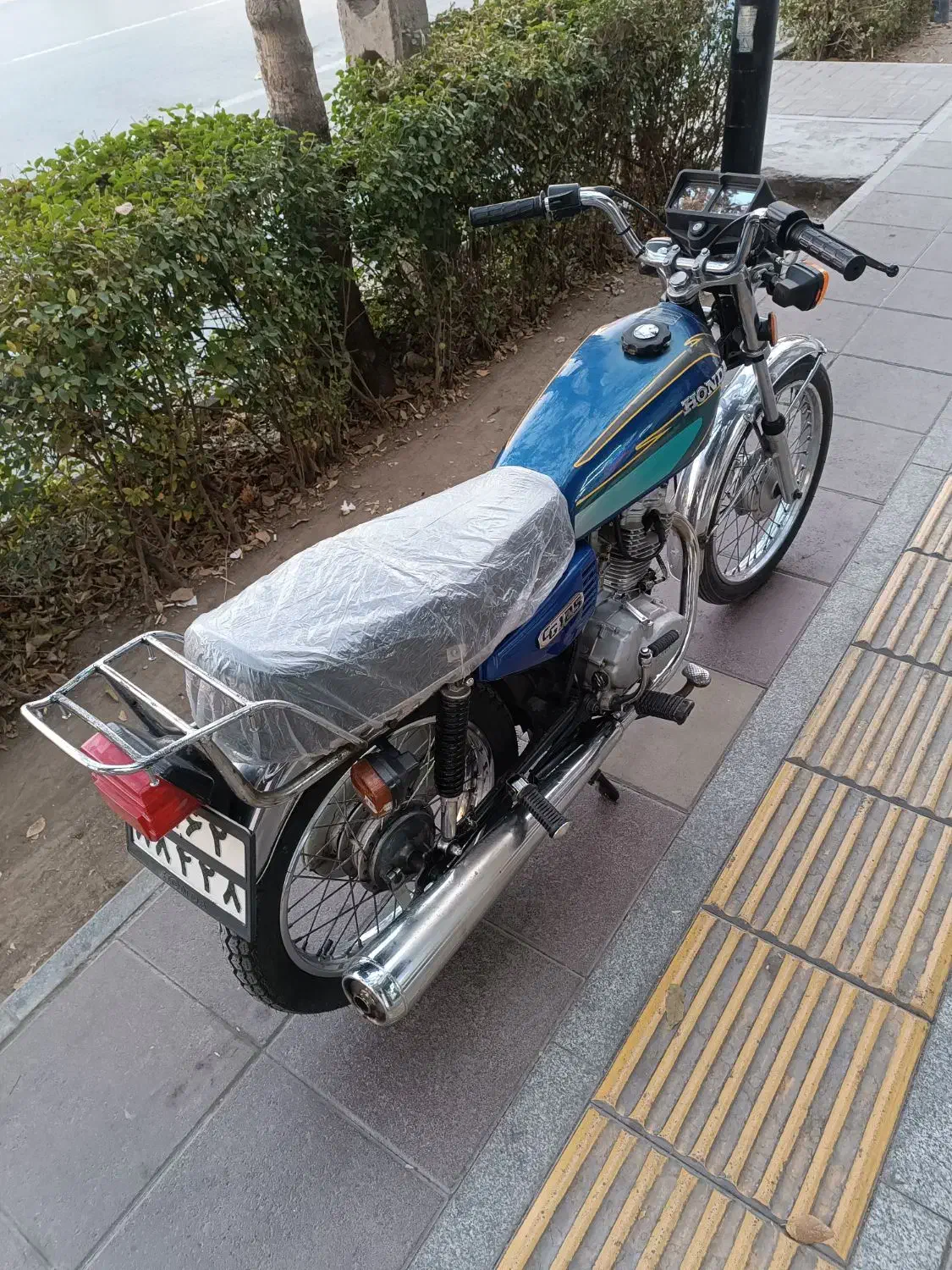 هندا مدل ۹۰ مدارک کامل بیمه بنام|موتورسیکلت|مشهد, هفده شهریور|دیوار