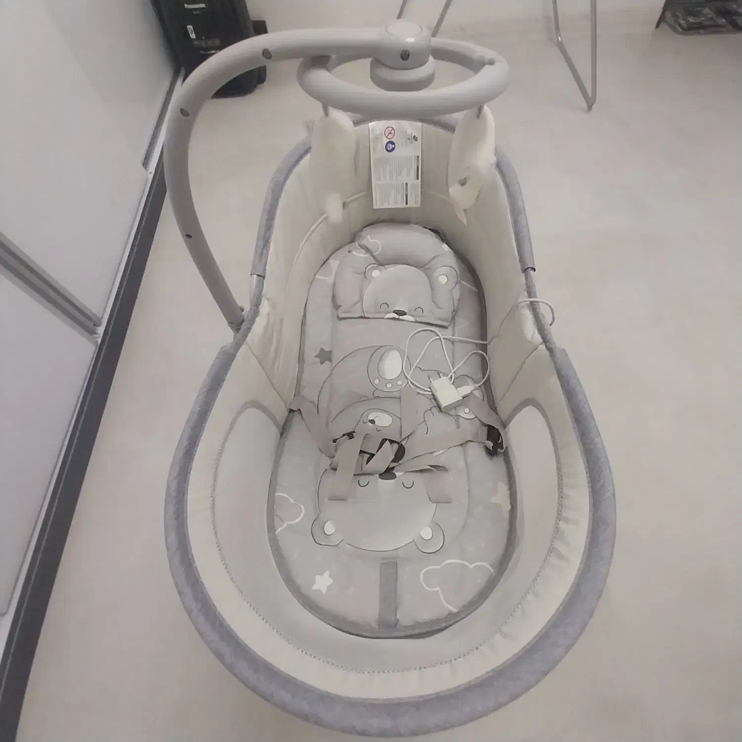 گهواره برقی|اسباب و اثاث بچه|نهاوند, |دیوار