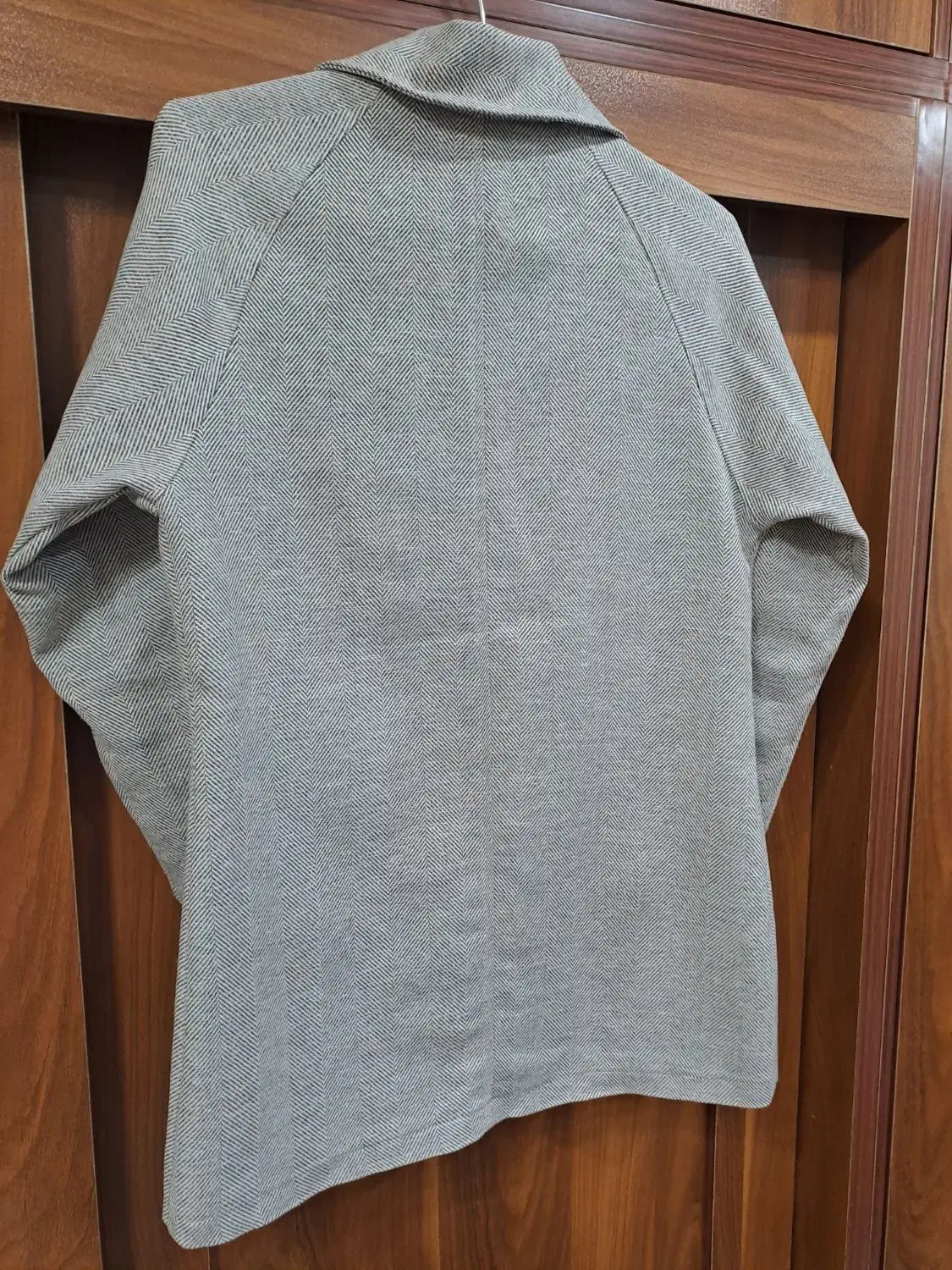 کت پاییزی|لباس|ری, صفاییه (چشمه علی)|دیوار