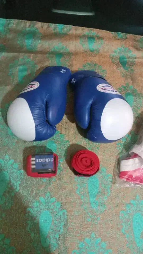 دستکش چرم اصل و  دستکش بوکس|تجهیزات ورزشی|تهران, پاسداران|دیوار