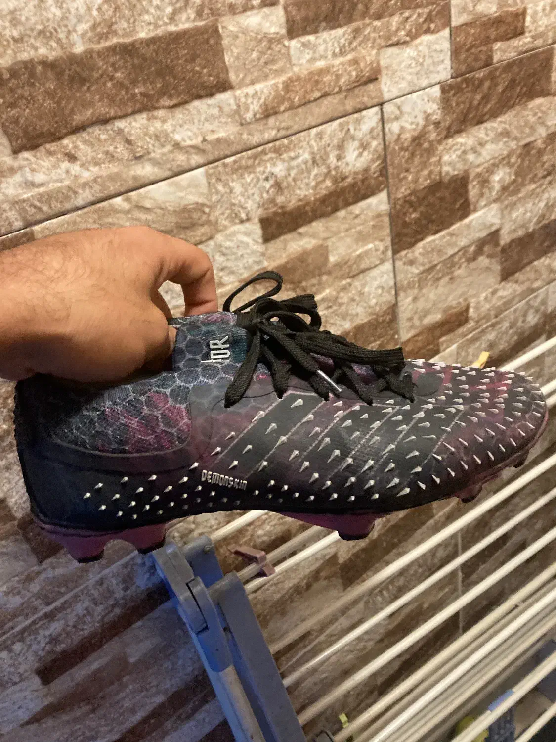 استوک فوتبال|کیف، کفش، کمربند|رشت, گلسار|دیوار