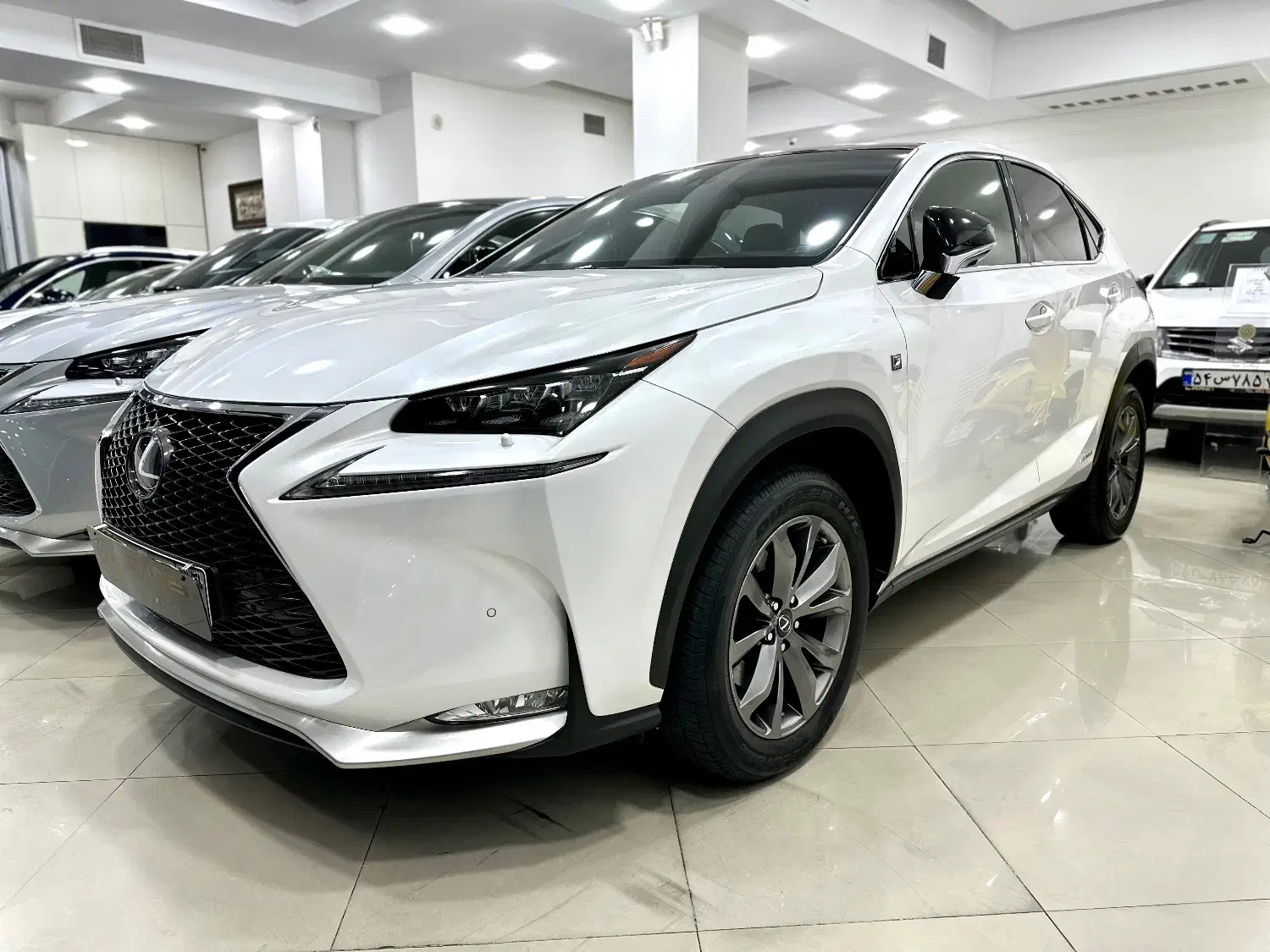 Lexus nx300 fsport 2017 full|خودرو سواری و وانت|تهران, سعادت‌آباد|دیوار