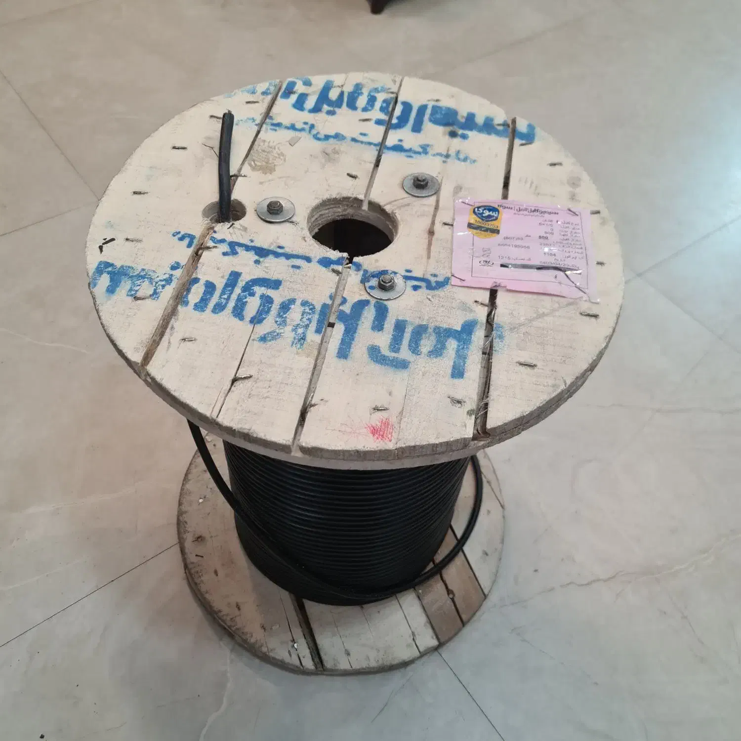 سیم و کابل آمل|سایر لوازم برقی|شیراز, وصال|دیوار