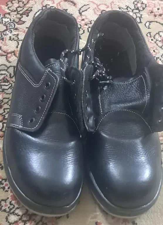 کفش ایمنی|کیف، کفش، کمربند|قم, شهر قائم|دیوار