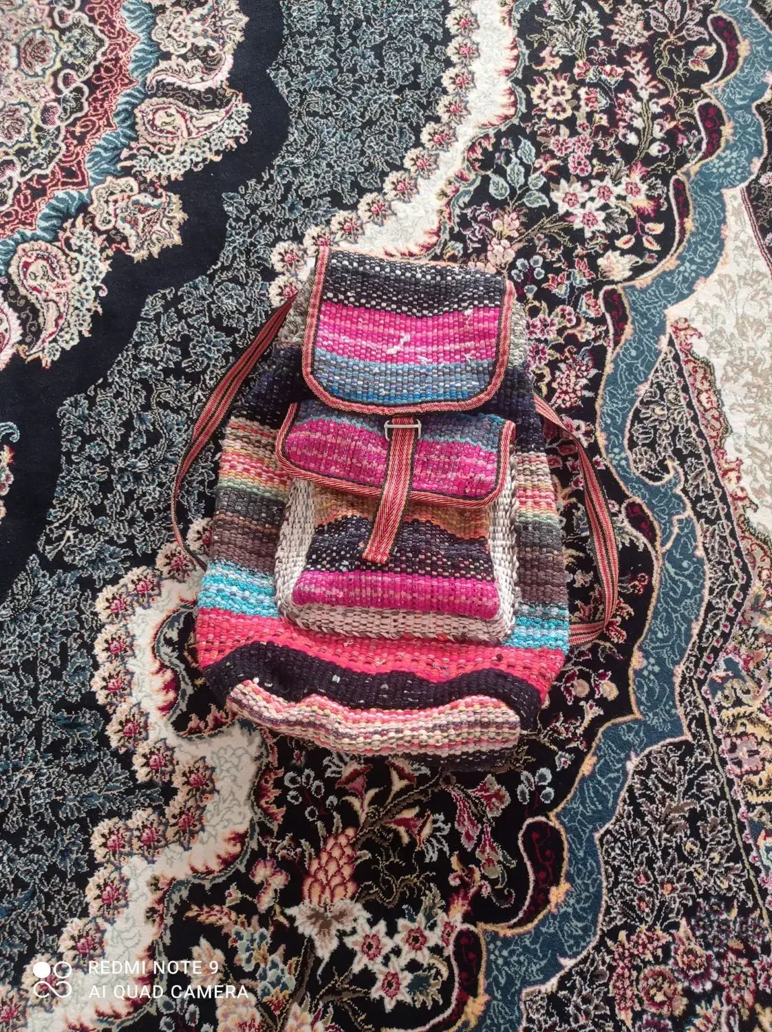 کیف سنتی|کیف، کفش، کمربند|قدس, شهر‌قدس|دیوار