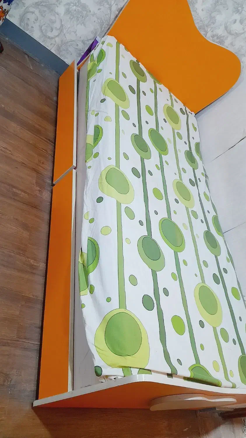 تخت تک نفره همراه تشک نو|تخت و سرویس خواب|بندر ماهشهر, |دیوار