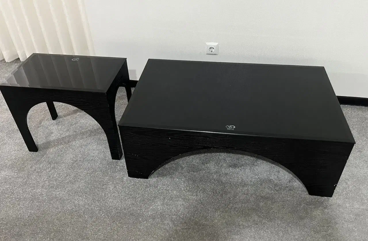 جلو‌مبلی ترک‌ و دو عدد عسلی.|مبلمان خانگی و میز عسلی|جم, |دیوار