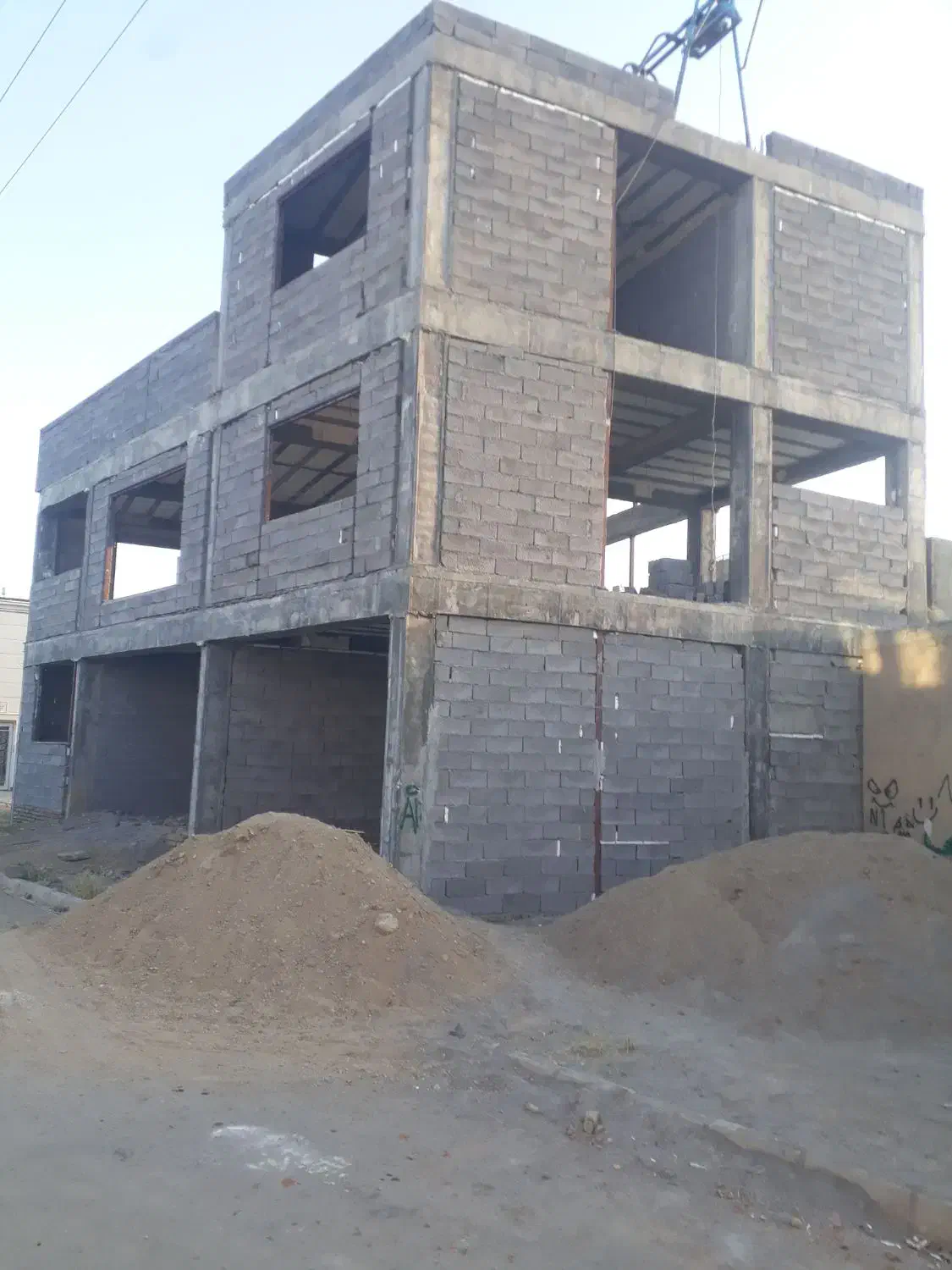 بنایی کلیه کار های ساختمانی پذیرفته میشود|خدمات پیشه و مهارت|نهاوند, |دیوار