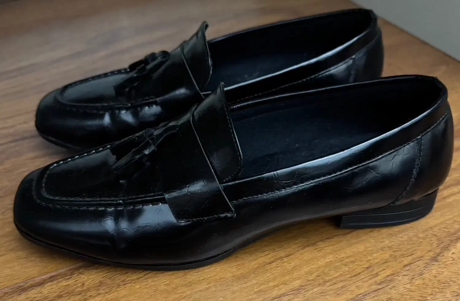 کفش|کیف، کفش، کمربند|زنجان, |دیوار