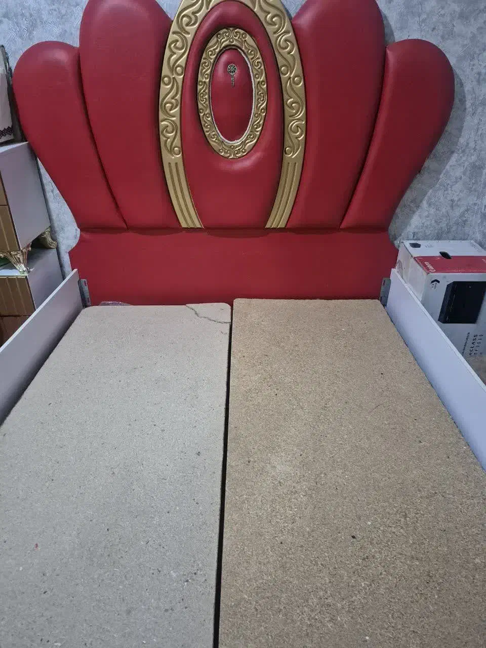 تخت دو نفره چوبی|تخت و سرویس خواب|کرج, حصارک بالا|دیوار