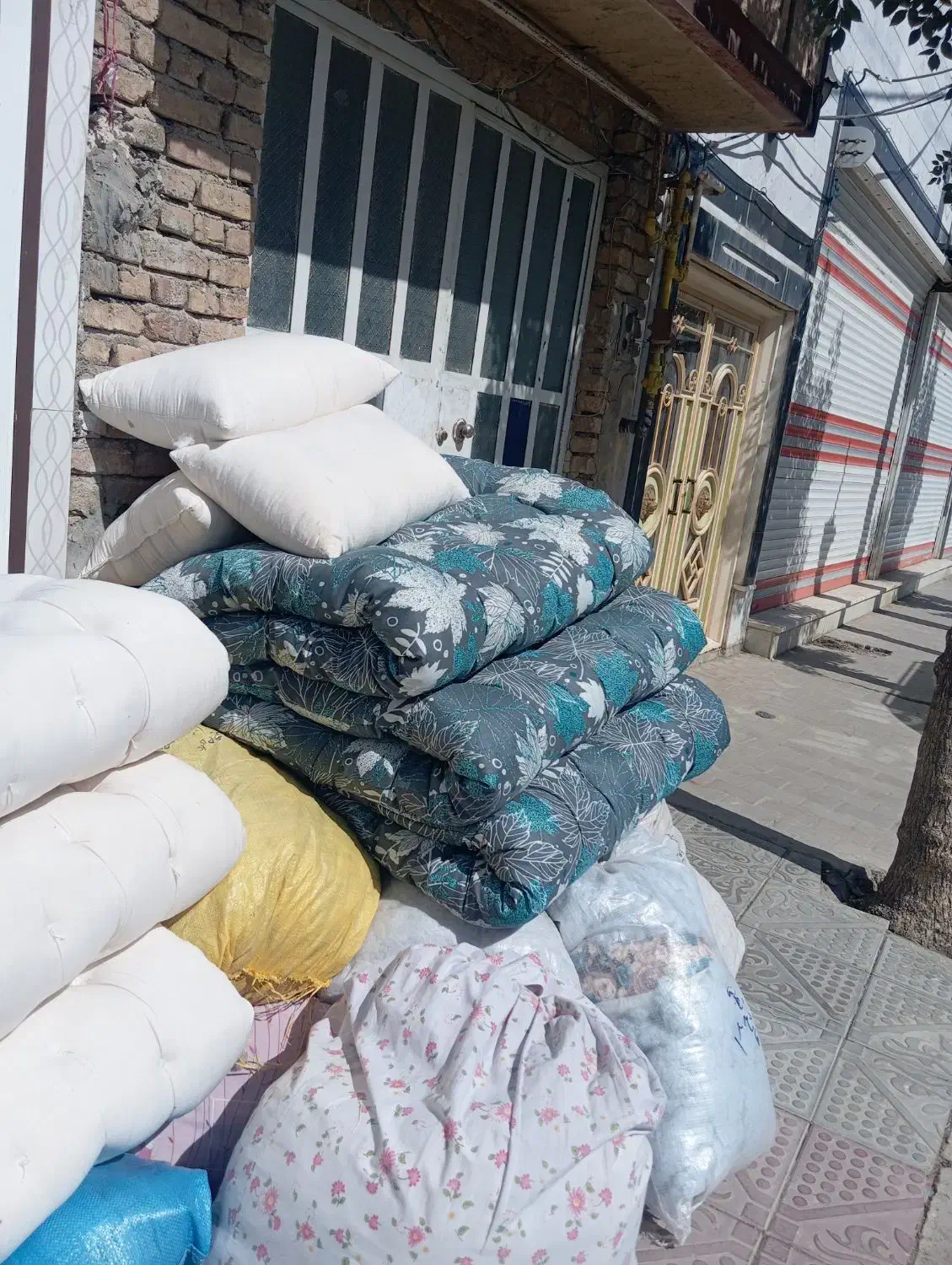 کالای خواب دوخت ،تعمیر ،فروش، انواع لحاف تشک|رختخواب، بالش، پتو|کمیجان, |دیوار