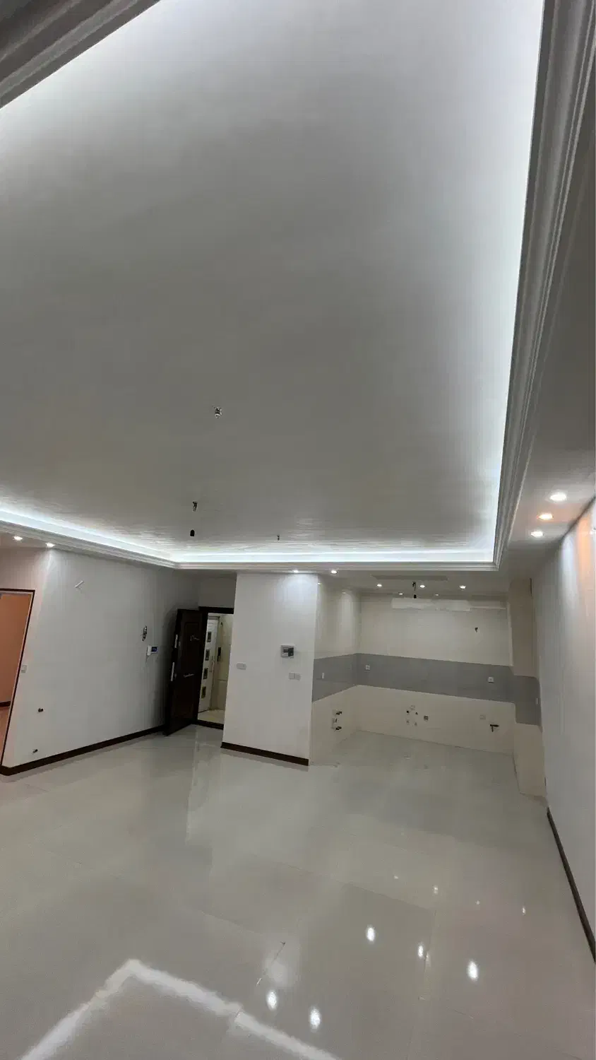 فروش واحد۱۰۰متری نقل نوساز لوکیشن عالی  شهرک فجر|فروش آپارتمان|ورامین, شهرک فجر|دیوار