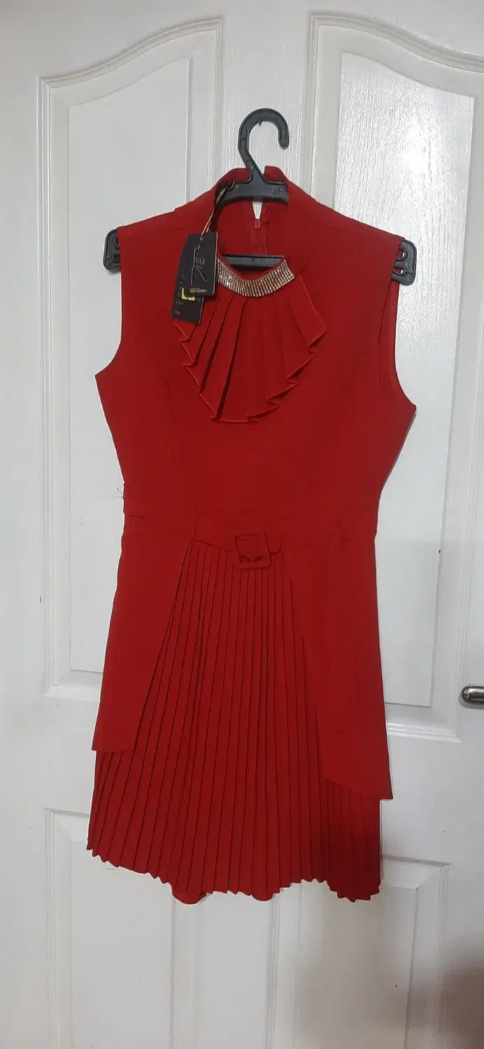 لباس مجلسی|لباس|خوی, |دیوار