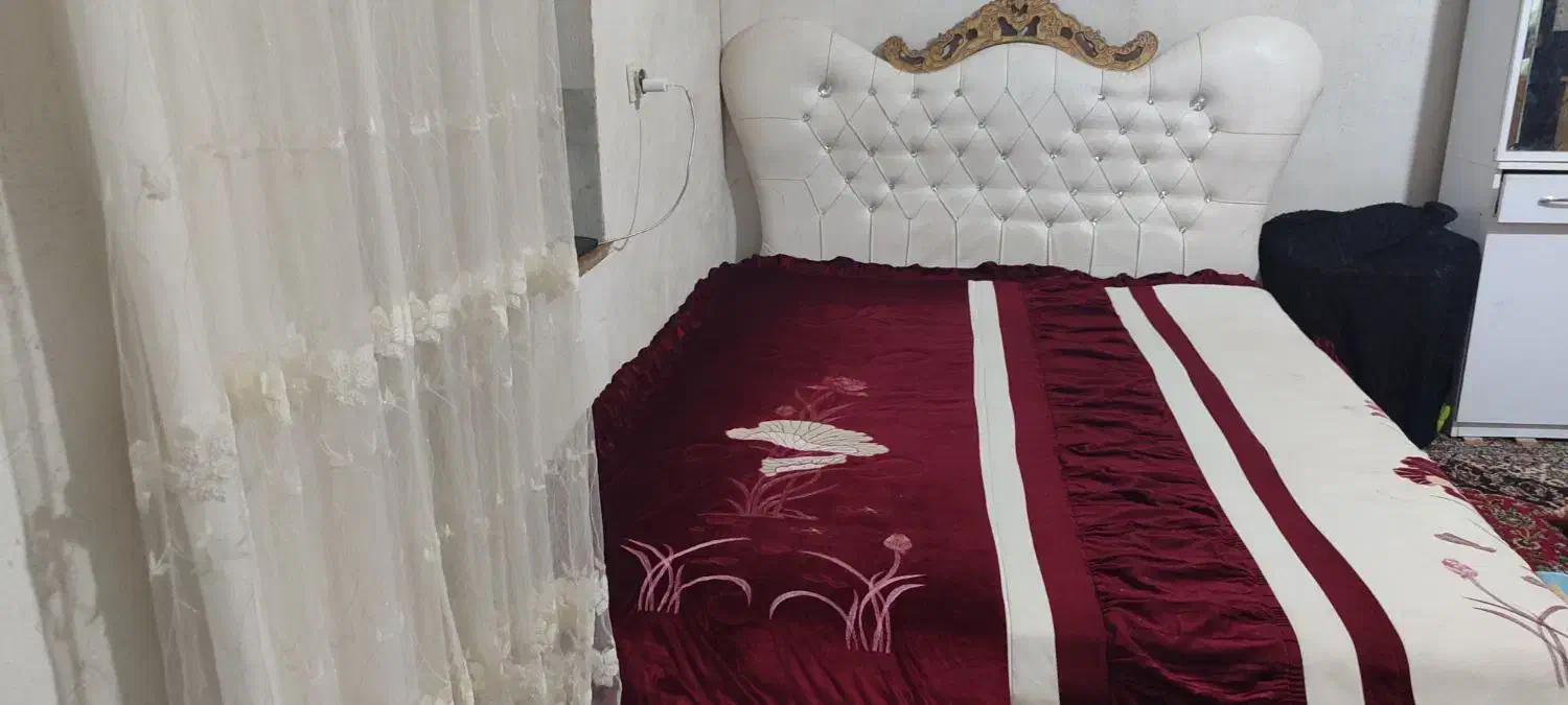 تخت خواب|تخت و سرویس خواب|سی‌سخت, |دیوار