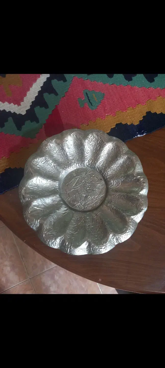 سینی برنج و ظرف پایه دار مسی عتیقه|کلکسیون اشیاء عتیقه|شیراز, شهرک سراج‎|دیوار