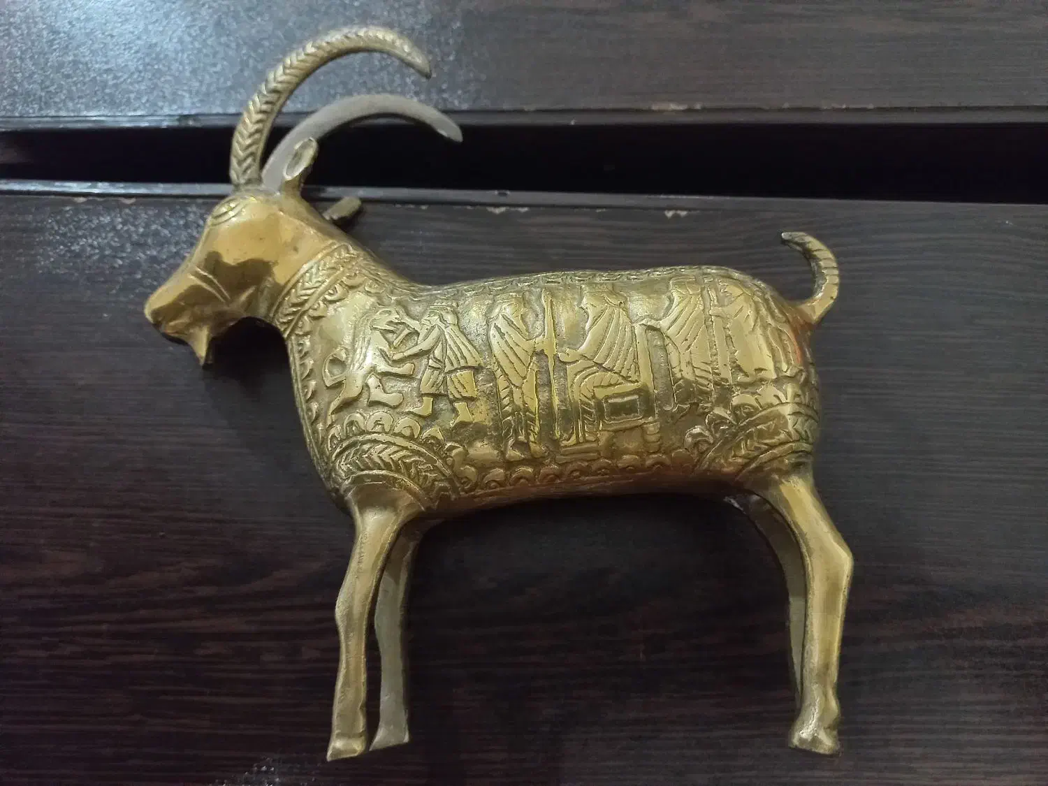 بُز برنجی قدیمی|کلکسیون اشیاء عتیقه|اراک, |دیوار