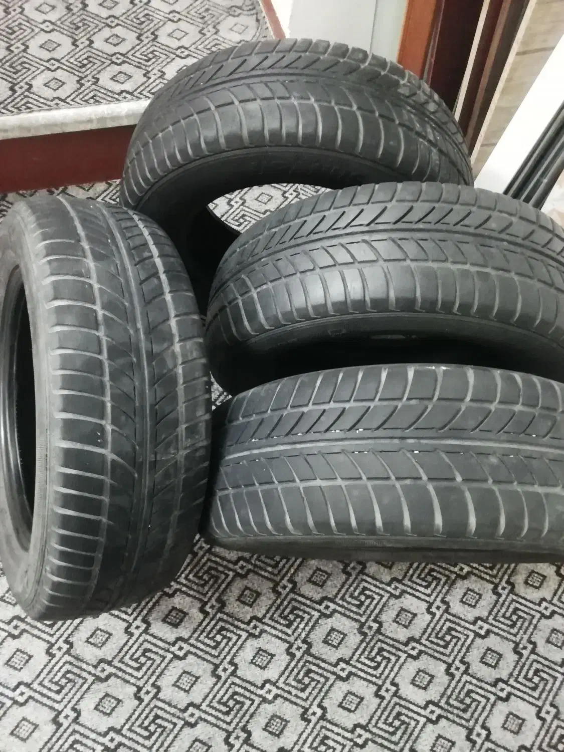 فروش لاستیک دست دوم ۵۰ درصد|قطعات یدکی و لوازم جانبی|فولادشهر, A4|دیوار