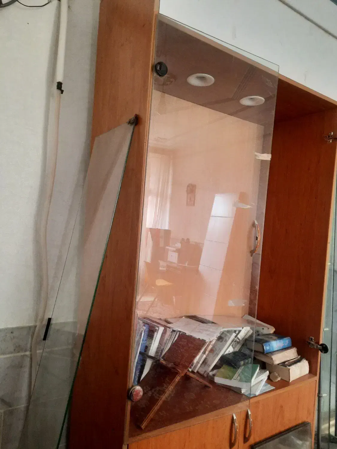 کتابخانه وویترین|کتابخانه، شلف، قفسه‌های دیواری|کرمان, |دیوار