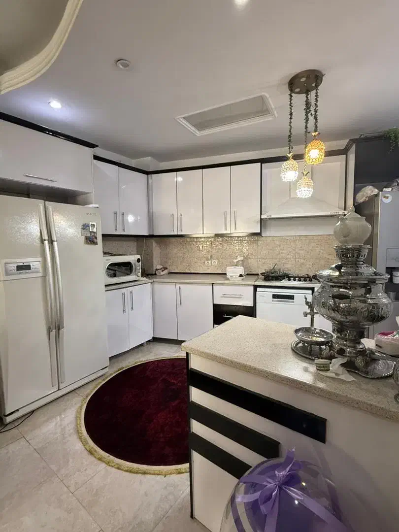 آپارتمان ۱جاره ۱۰۰ متری فول پیروزی