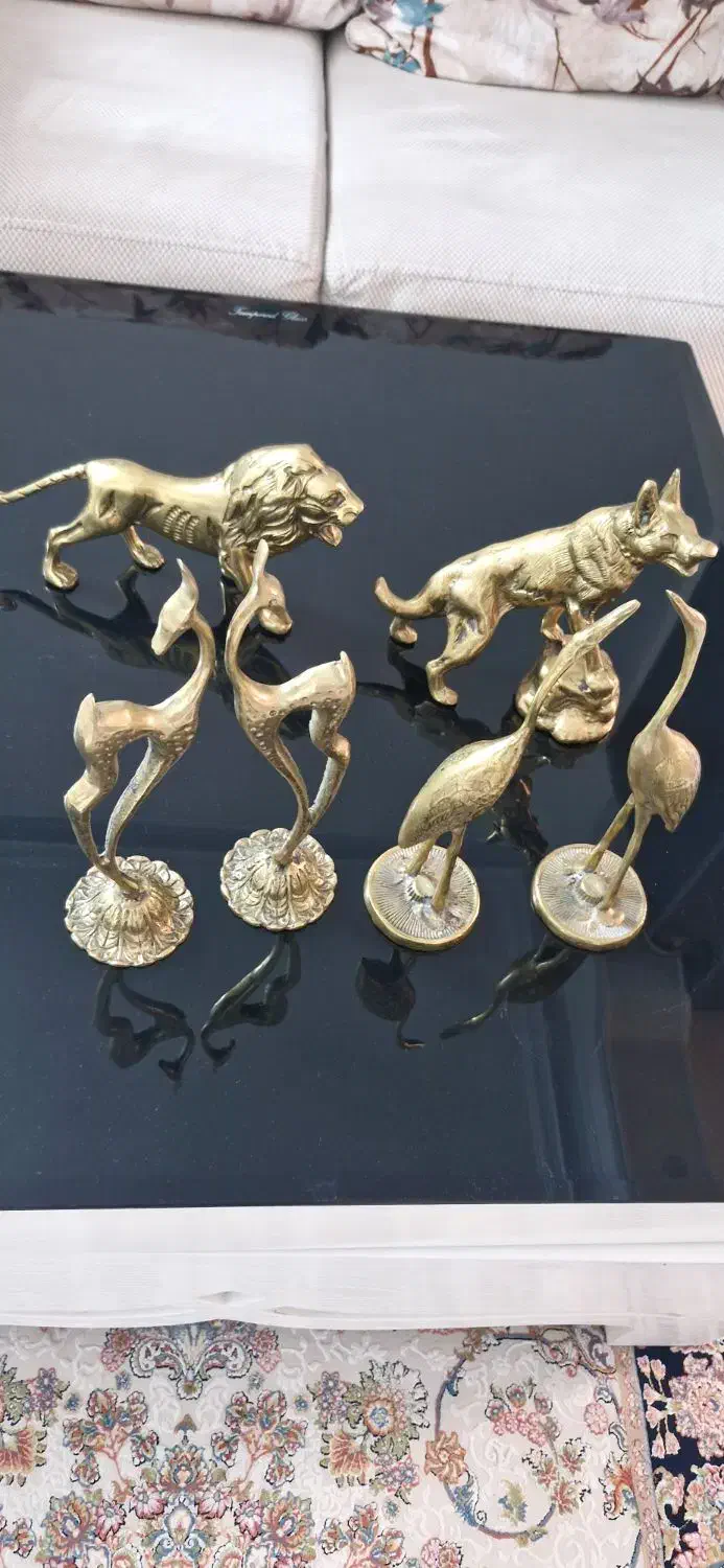 مجسمه|مجسمه، تندیس، ماکت|شهریار, شهریار|دیوار