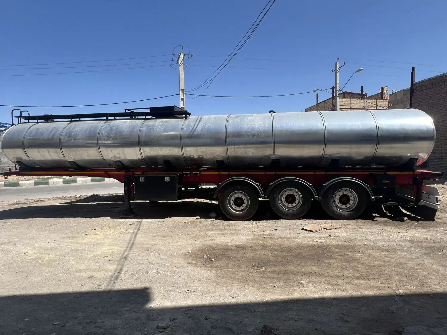 تانکر قیر با تیغه|خودرو سنگین|خسروشاه, |دیوار