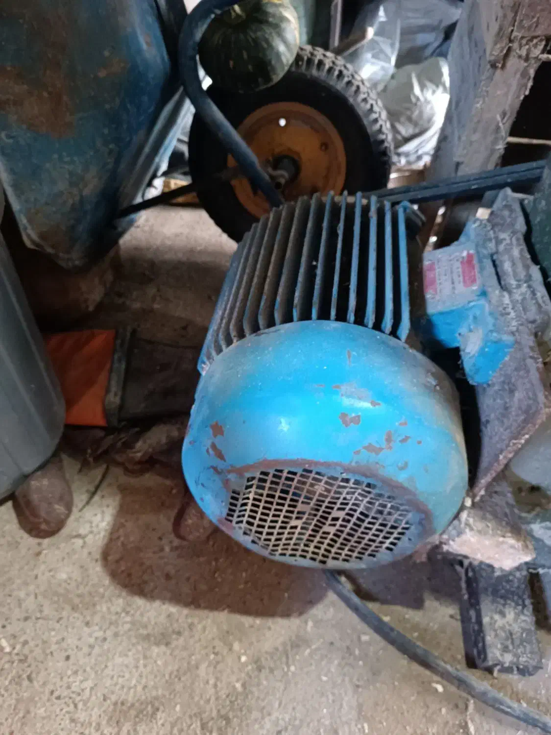 اکترو موتور سه اسب 1400دور سه فاز ایتالیایی|ماشین‌آلات صنعتی|لاهیجان, لیالستان|دیوار